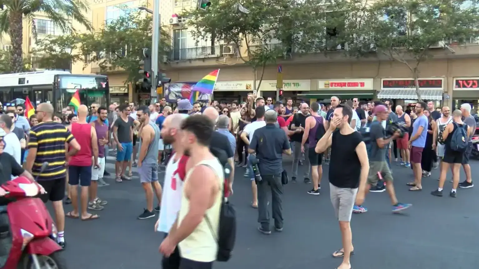 צעדת מחאה של קהילת הלהט?ב צעדת מחאה של קהילת הלהט?ב