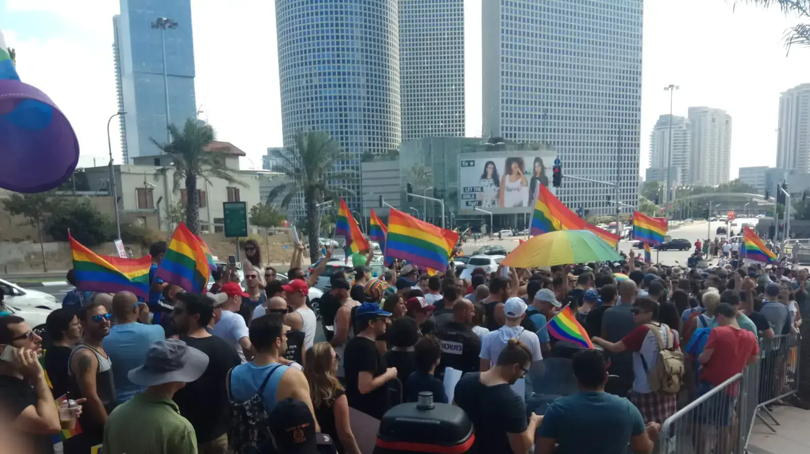 יום מחאה נגד חוק הפונדקאות יום מחאה נגד חוק הפונדקאות
