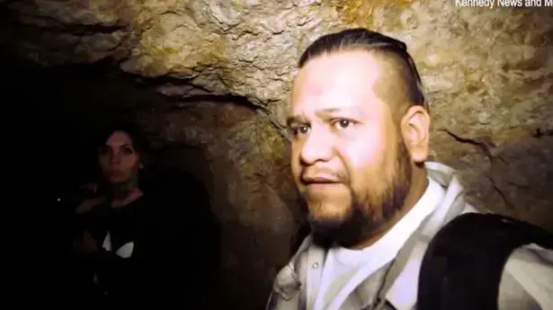 צייד רוחות רפאים במערה צייד רוחות רפאים במערה
