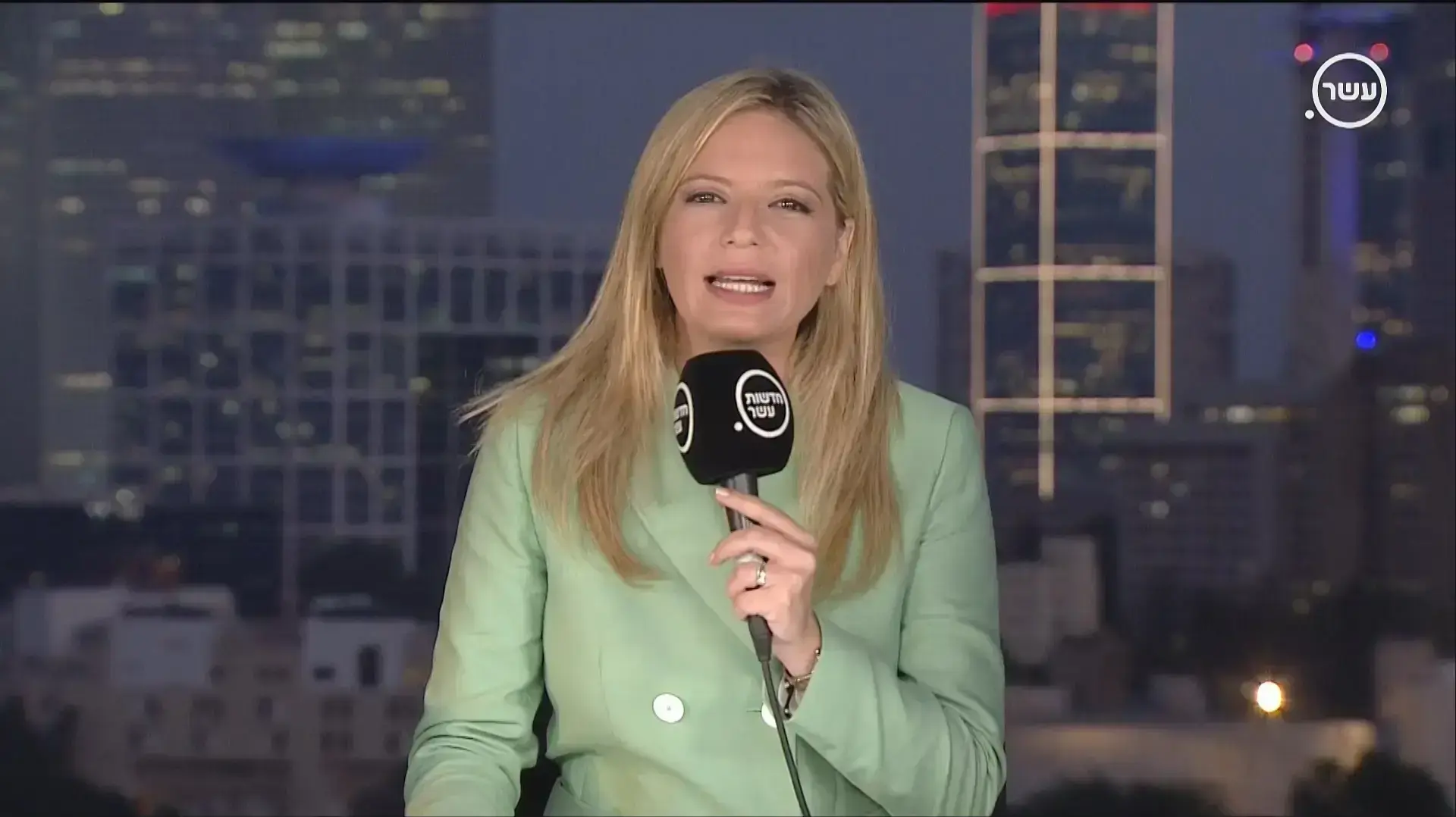 סיקור הפגנת הלהט"ב בחדשות ערוץ עשר ובערוץ קשת ורשת חדשות סיקור הפגנת הלהט"ב בחדשות ערוץ עשר ובערוץ קשת ורשת חדשות