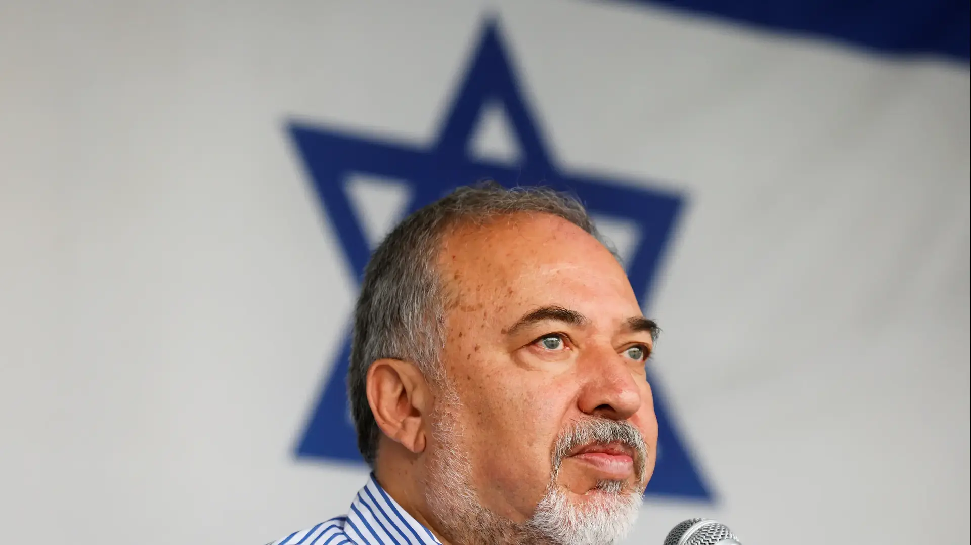 שר הביטחון אביגדור ליברמן במעבר כרם שלום, 22 ביולי 2018