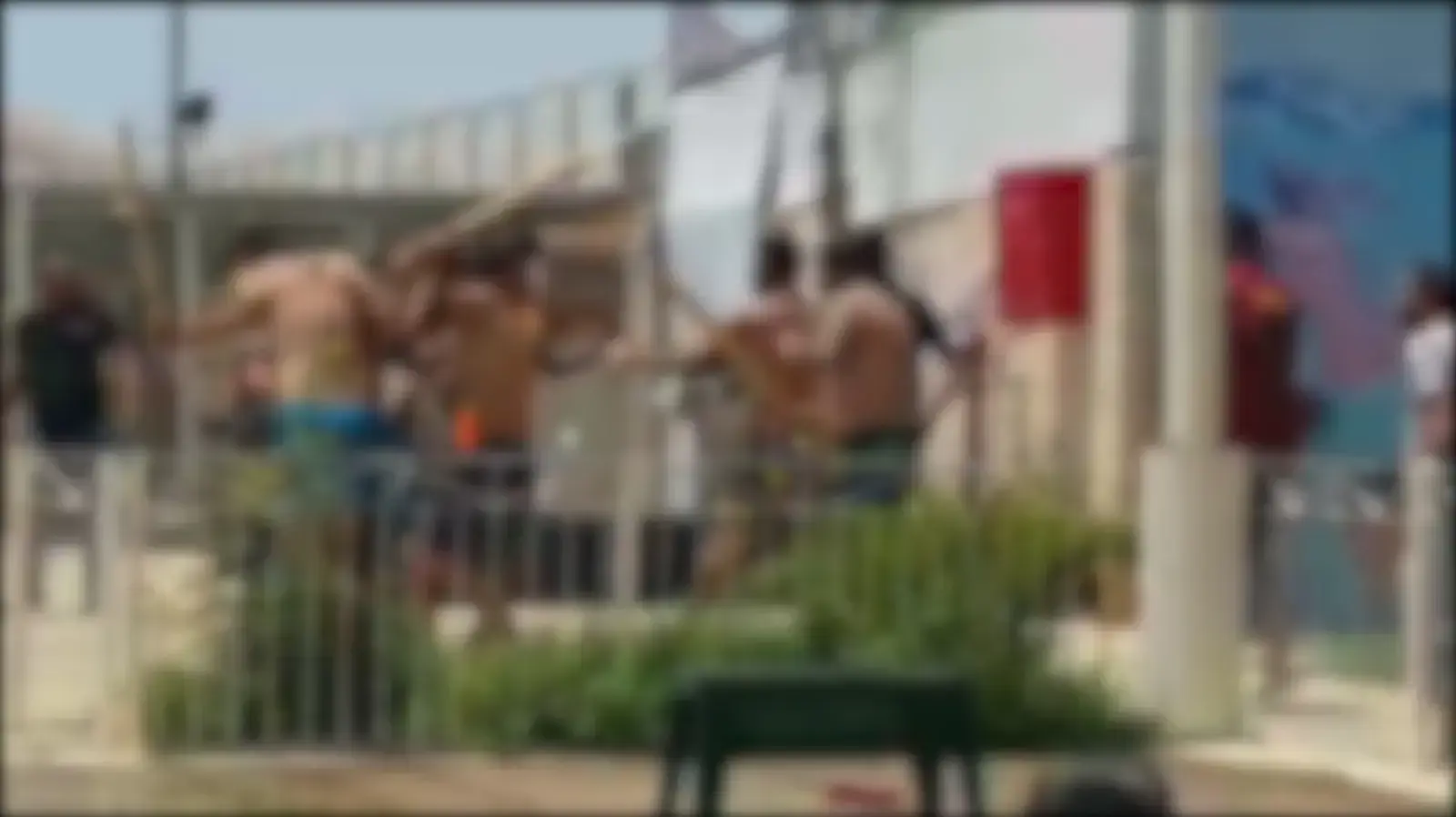 קטטה בחוף נווה מדבר שבים המלח 27 ביולי 2018 קטטה בחוף נווה מדבר שבים המלח 27 ביולי 2018