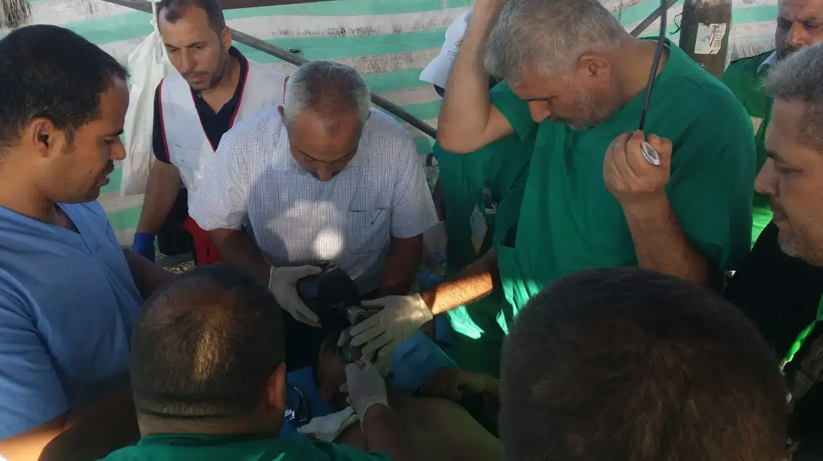 טיפול בפצועים שנפגעו בעימותים עם צה"ל ברצועת עזה, 27 ביולי 2018 טיפול בפצועים שנפגעו בעימותים עם צה"ל ברצועת עזה, 27 ביולי 2018