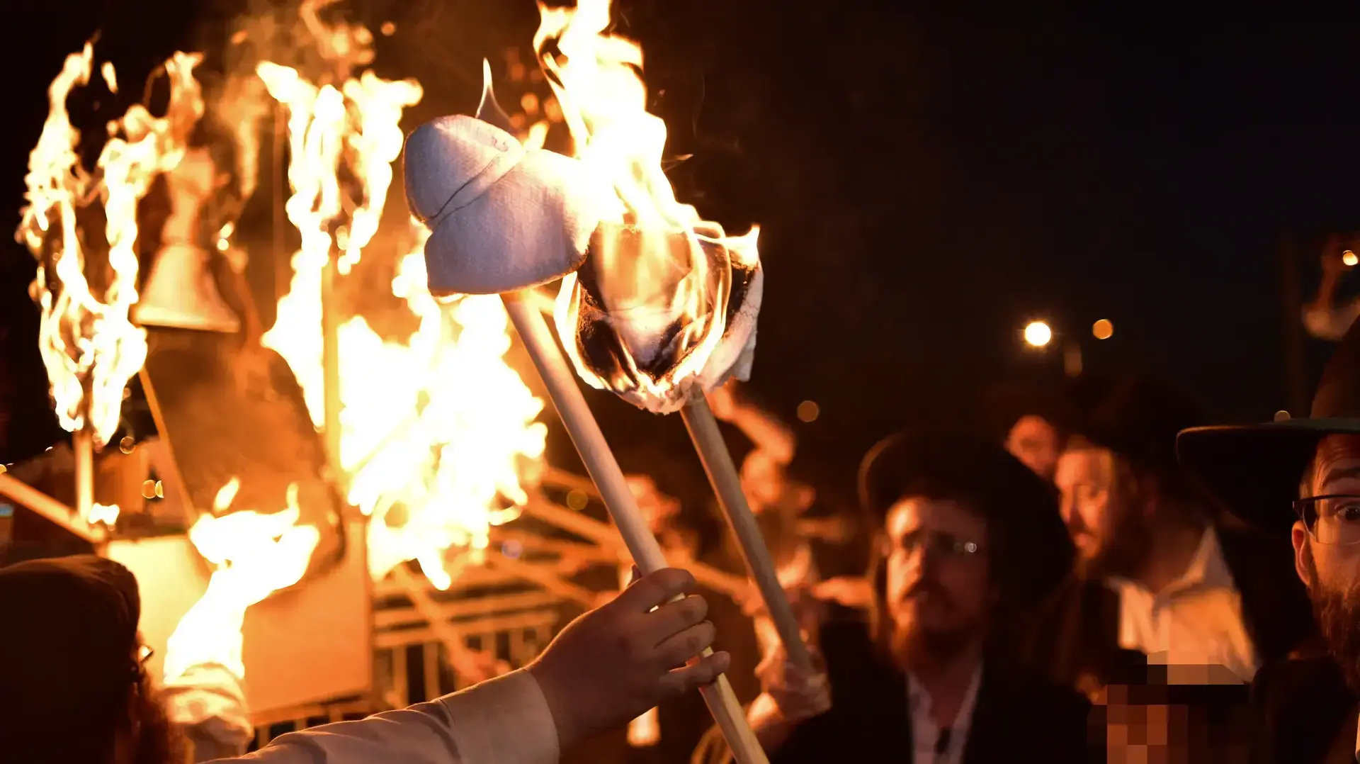 שריפת פאות בכיכר השבטים במודיעין עילית, 26 ביולי 2018 שריפת פאות בכיכר השבטים במודיעין עילית, 26 ביולי 2018