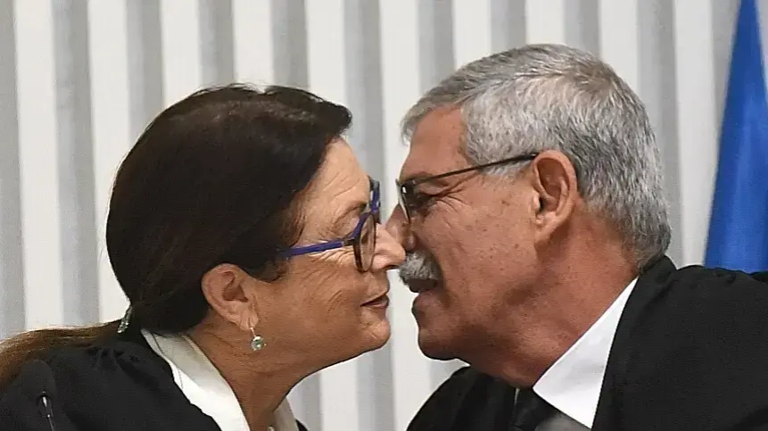 טקס פרישת שופט בית המשפט העליון- השופט אורי שהם ונשיאת בית המשפט העליון אסתר חיות, ירושלים, 2 באוגוסט 2018 טקס פרישת שופט בית המשפט העליון- השופט אורי שהם ונשיאת בית המשפט העליון אסתר חיות, ירושלים, 2 באוגוסט 2018