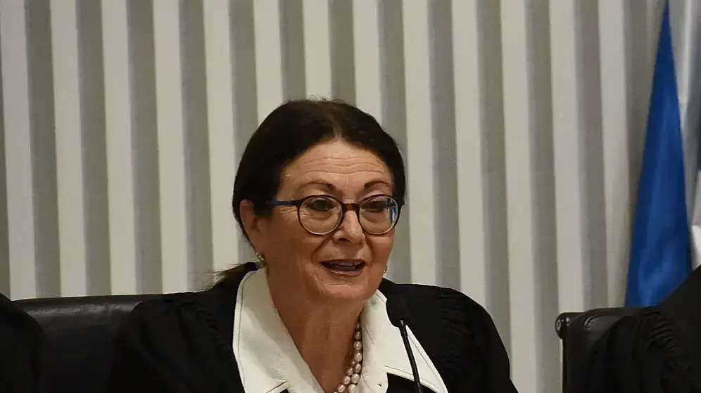 נשיאת ביהמ"ש העליון אסתר חיות, בטקס פרישת שופט ביהמ"ש העליון אורי שהם, ירושלים, 2 באוגוסט 2018 נשיאת ביהמ"ש העליון אסתר חיות, בטקס פרישת שופט ביהמ"ש העליון אורי שהם, ירושלים, 2 באוגוסט 2018