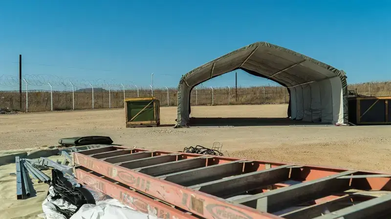 מרפאה הומניטרית שהקים צה"ל בסמוך לגבול סוריה מרפאה הומניטרית שהקים צה"ל בסמוך לגבול סוריה