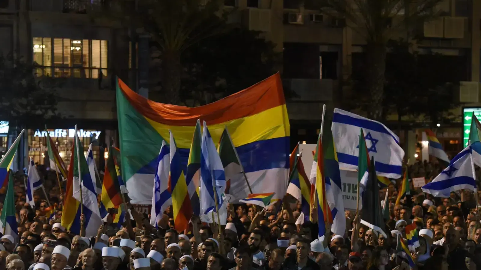 עצרת הזדהות עם העדה הדרוזית בכיכר רבין 4 באוגוסט 2018 עצרת הזדהות עם העדה הדרוזית בכיכר רבין 4 באוגוסט 2018