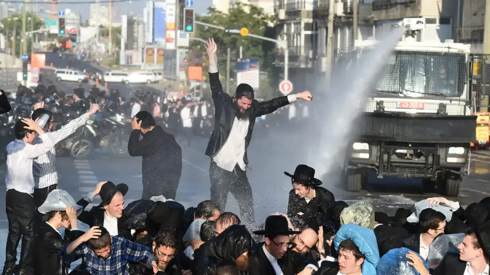 הפגנת חרדים כנגד מעצר עריקים, בני ברק , 6 באוגוסט 2018 הפגנת חרדים כנגד מעצר עריקים, בני ברק , 6 באוגוסט 2018