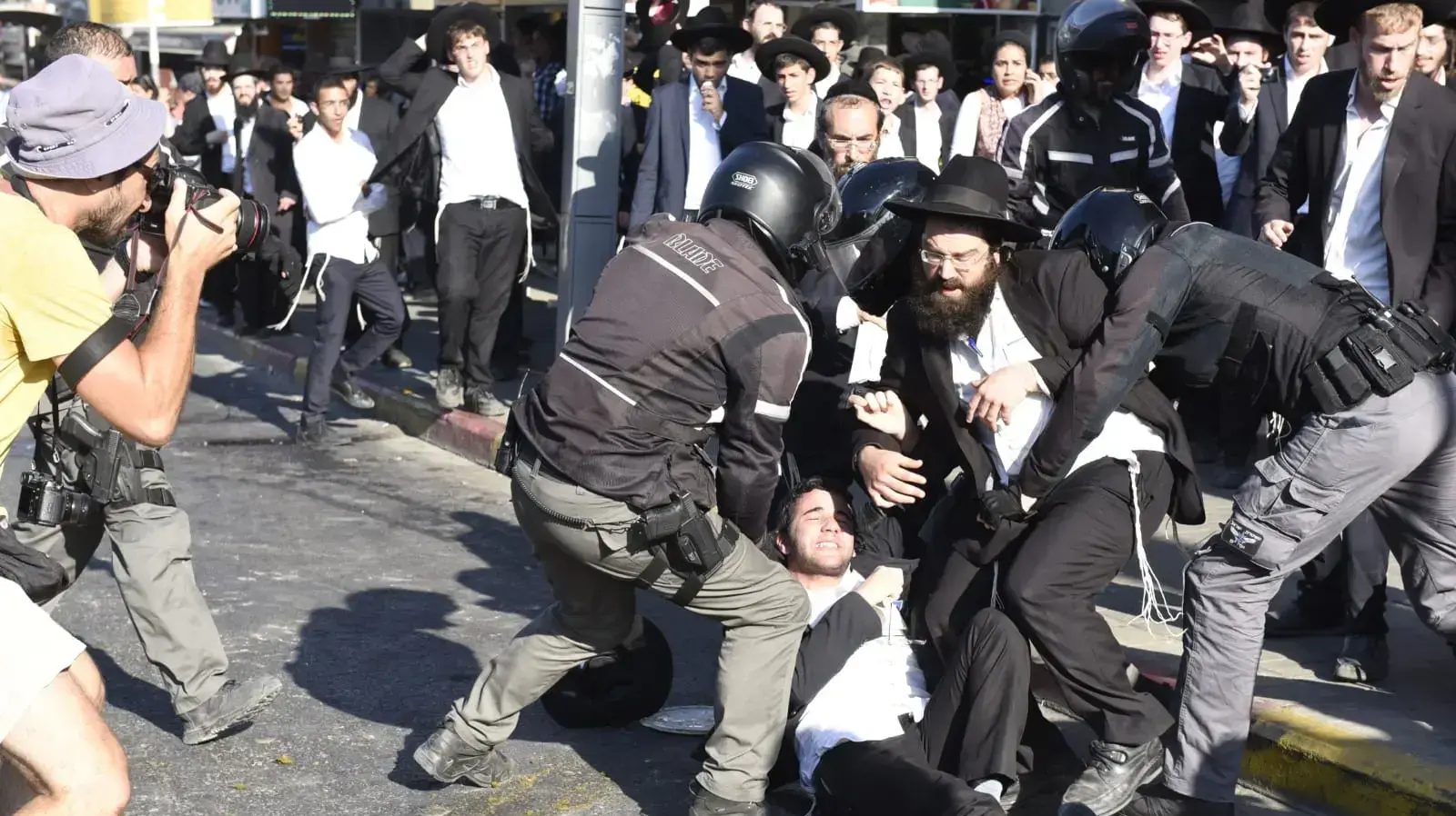 הפגנת חרדים כנגד מעצר עריקים, בני ברק , 6 באוגוסט 2018 הפגנת חרדים כנגד מעצר עריקים, בני ברק , 6 באוגוסט 2018