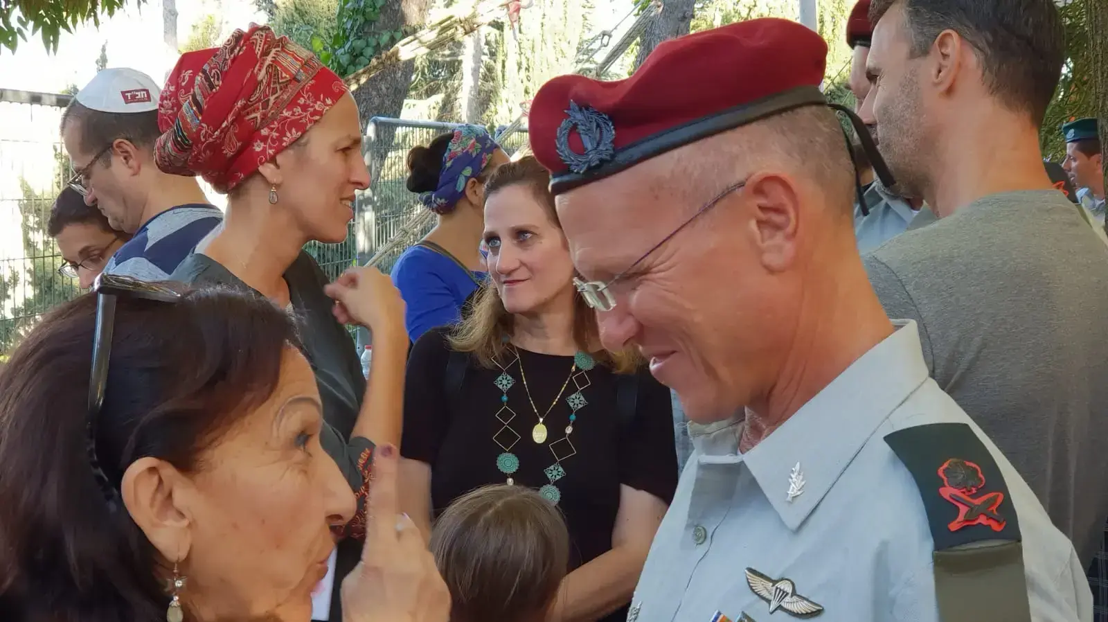 האלוף ניצן אלון באזכרה לעמנואל מורנו בהר הרצל האלוף ניצן אלון באזכרה לעמנואל מורנו בהר הרצל