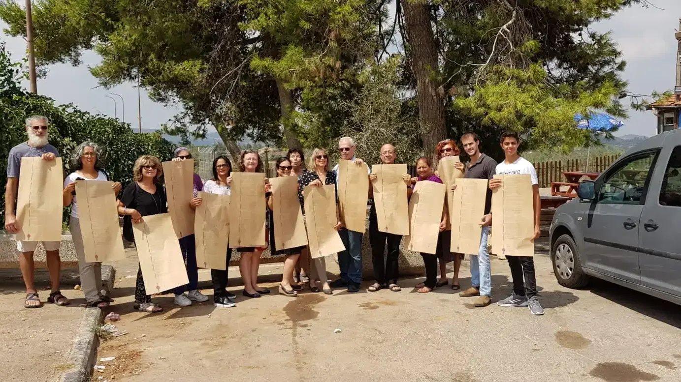 שלטי מגילת העצמאות שהונפו שלטי מגילת העצמאות שהונפו