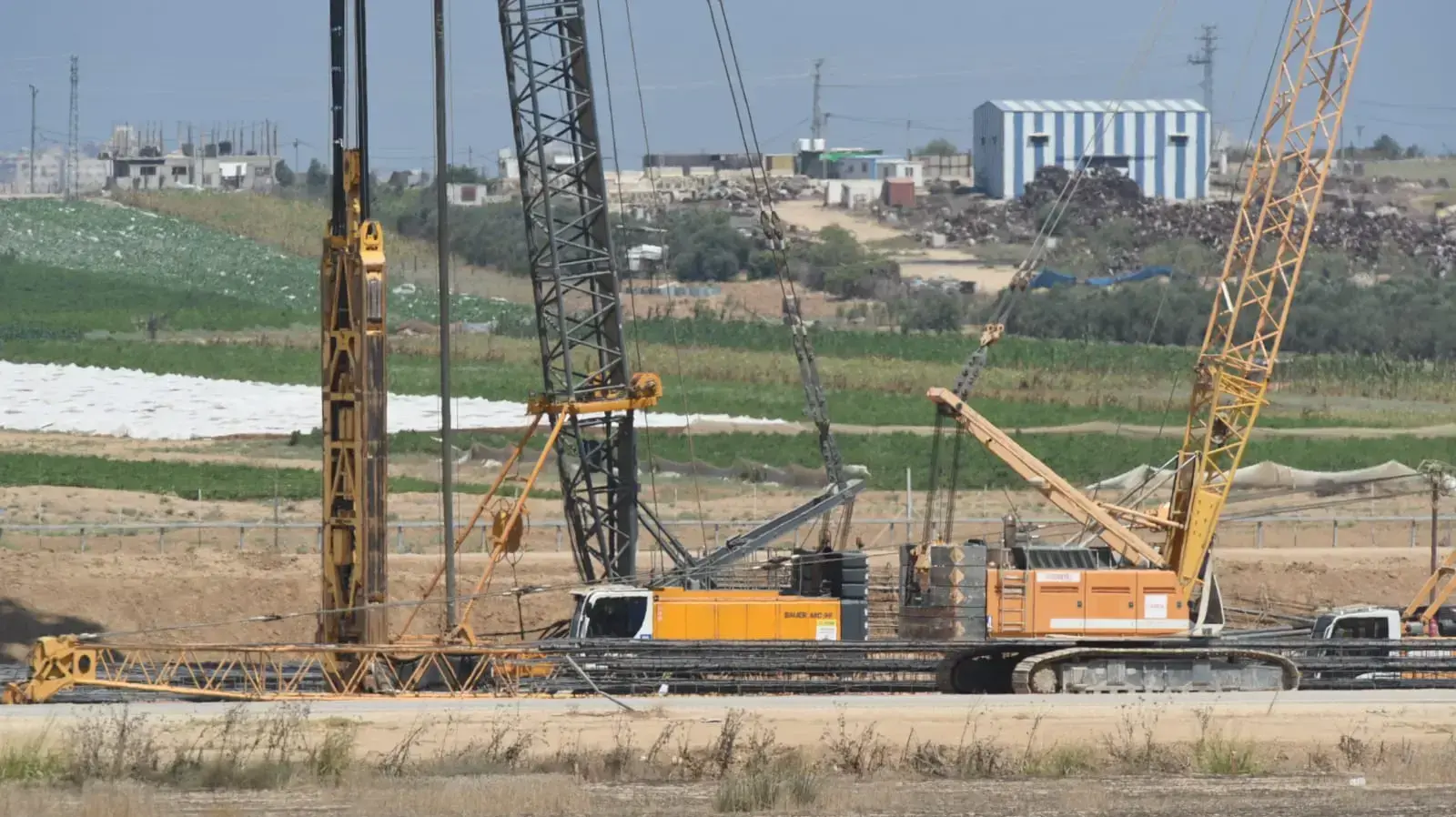 כלים הנדסיים של צה"ל בגבול עזה 9 באוגוסט 2018 כלים הנדסיים של צה"ל בגבול עזה 9 באוגוסט 2018