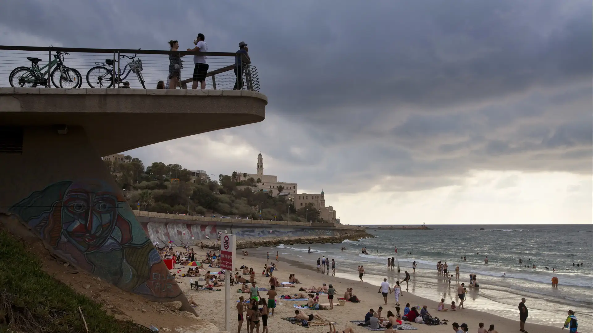 מטיילים בחופשת הקיץ ביפו, 28 ביולי 2018 מטיילים בחופשת הקיץ ביפו, 28 ביולי 2018