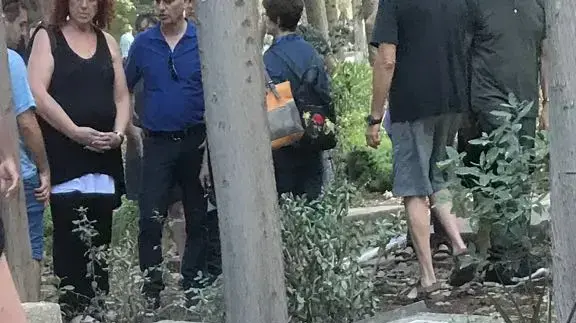 הלוויית הפעוט ערן ורדי, אשר טבע בבריכה בקיבוץ יגור, בבית העלמין בקיבוץ הלוויית הפעוט ערן ורדי, אשר טבע בבריכה בקיבוץ יגור, בבית העלמין בקיבוץ