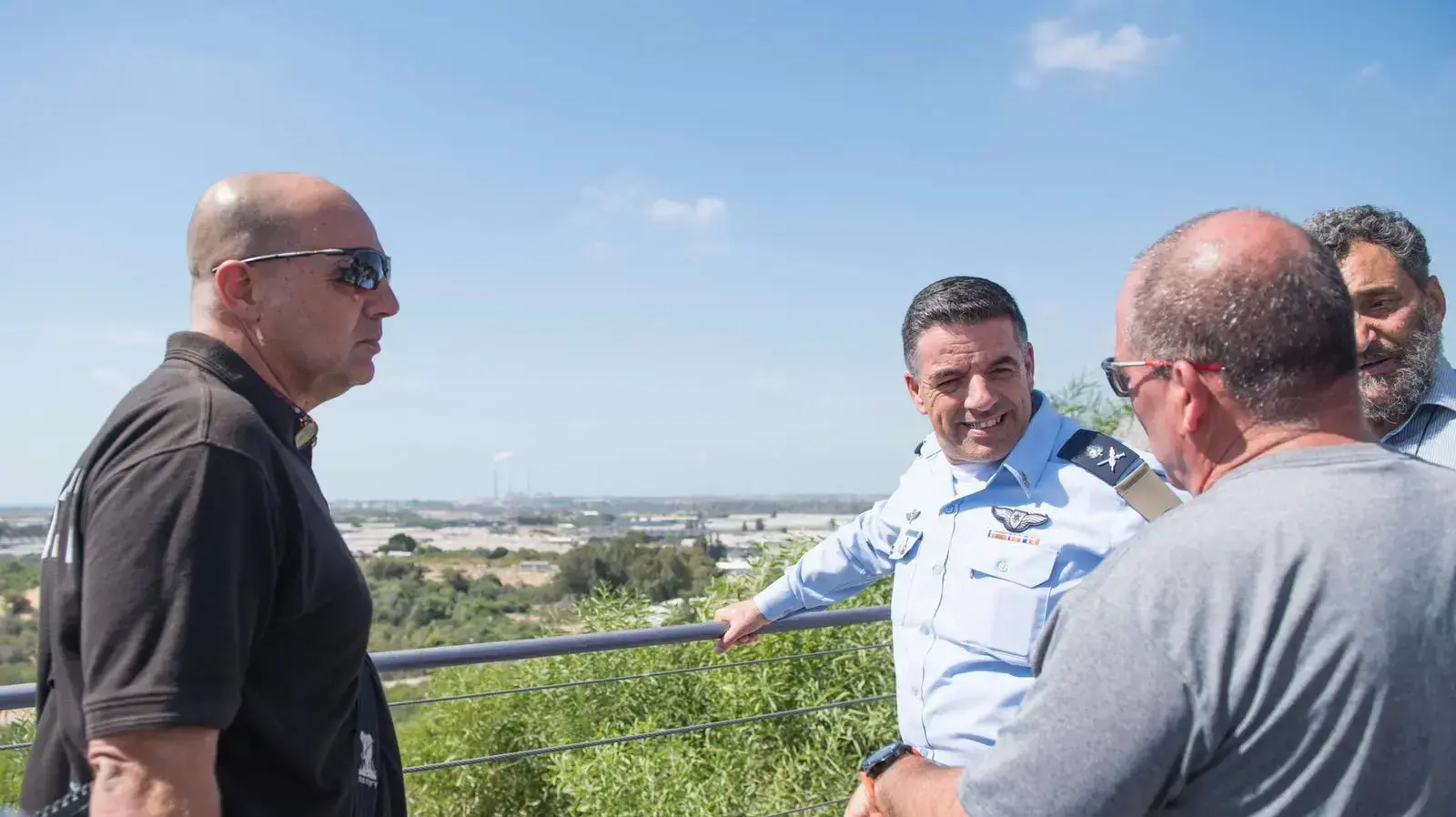 מפקד חיל האוויר אלוף עמיקם נורקין מסייר בנתיב העשרה מפקד חיל האוויר אלוף עמיקם נורקין מסייר בנתיב העשרה
