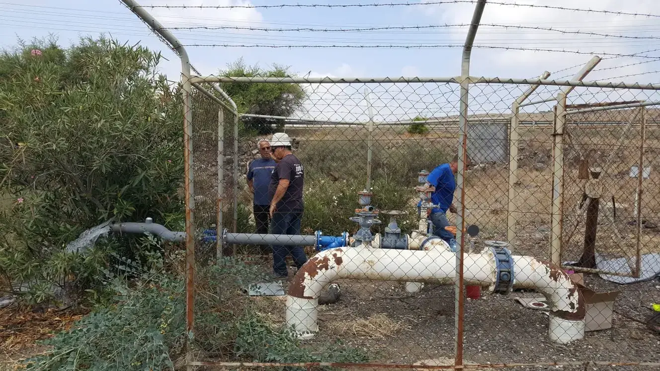 הזרמת מים למשושים הזרמת מים למשושים
