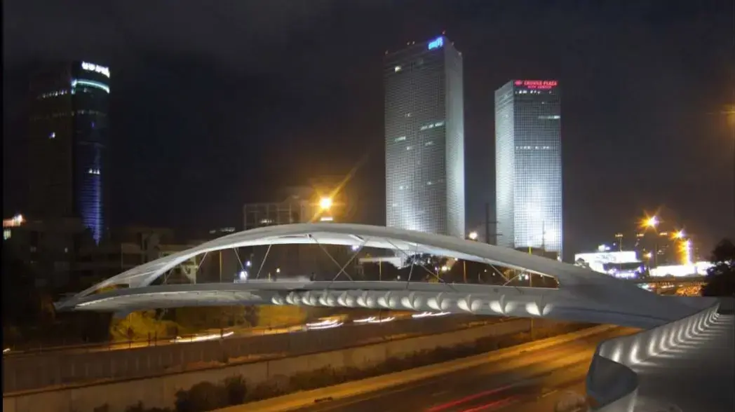 פרוייקט בניית גשר יהודית מעל נתיבי איילון פרוייקט בניית גשר יהודית מעל נתיבי איילון
