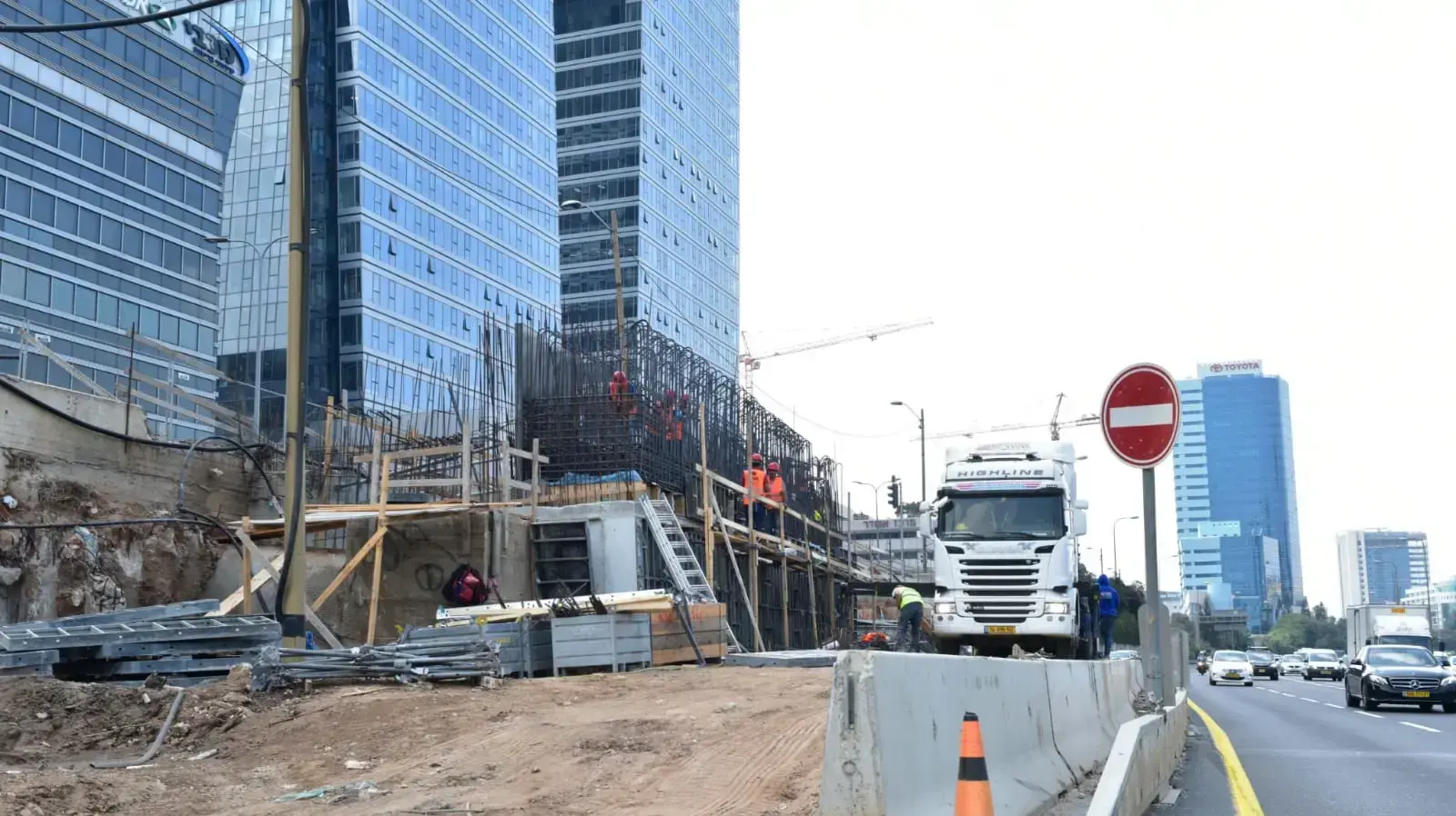 עבודות בגשר יהודית, נתיבי איילון, תל אביב, 23 באוגוסט 2018 עבודות בגשר יהודית, נתיבי איילון, תל אביב, 23 באוגוסט 2018