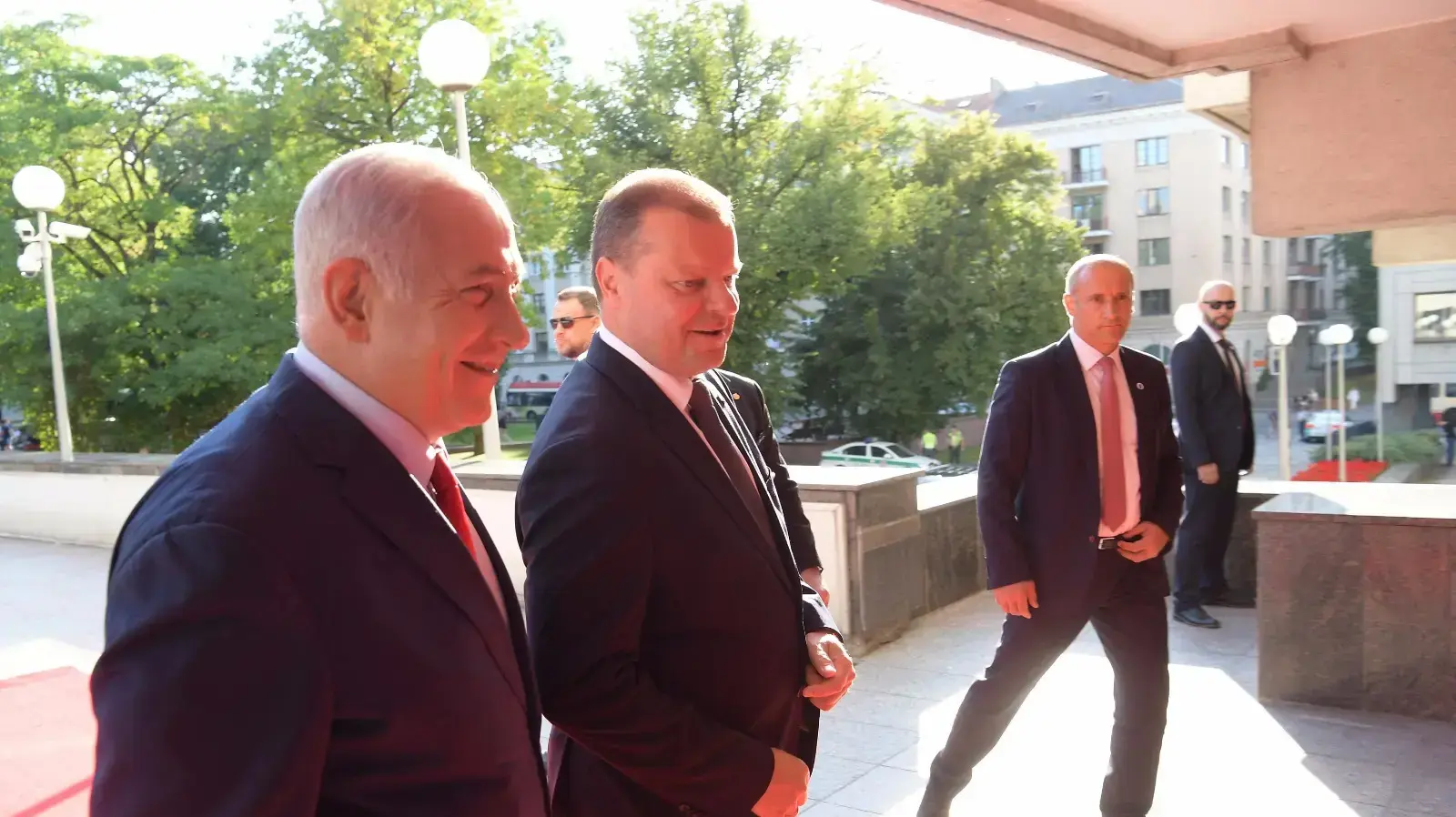 ראש הממשלה בנימין נתניהו עם ראש ממשלת ליטא סאוליוס סקוורניאליס, במשרד ראש הממשלה בווילנה 23 באוגוסט 2018 ראש הממשלה בנימין נתניהו עם ראש ממשלת ליטא סאוליוס סקוורניאליס, במשרד ראש הממשלה בווילנה 23 באוגוסט 2018