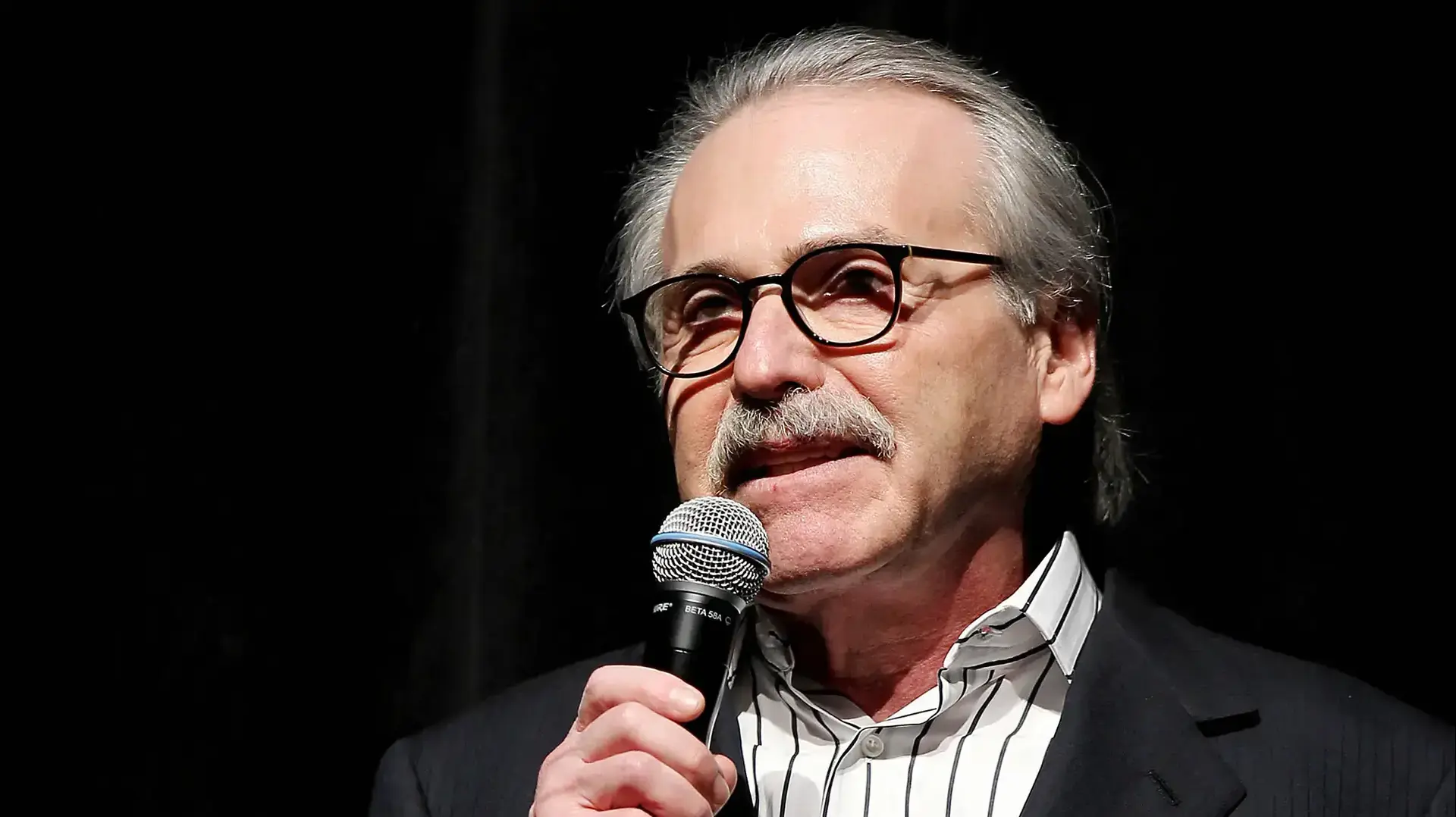 דיוויד פקר מו"ל עיתון ה- National Enquirer דיוויד פקר מו"ל עיתון ה- National Enquirer