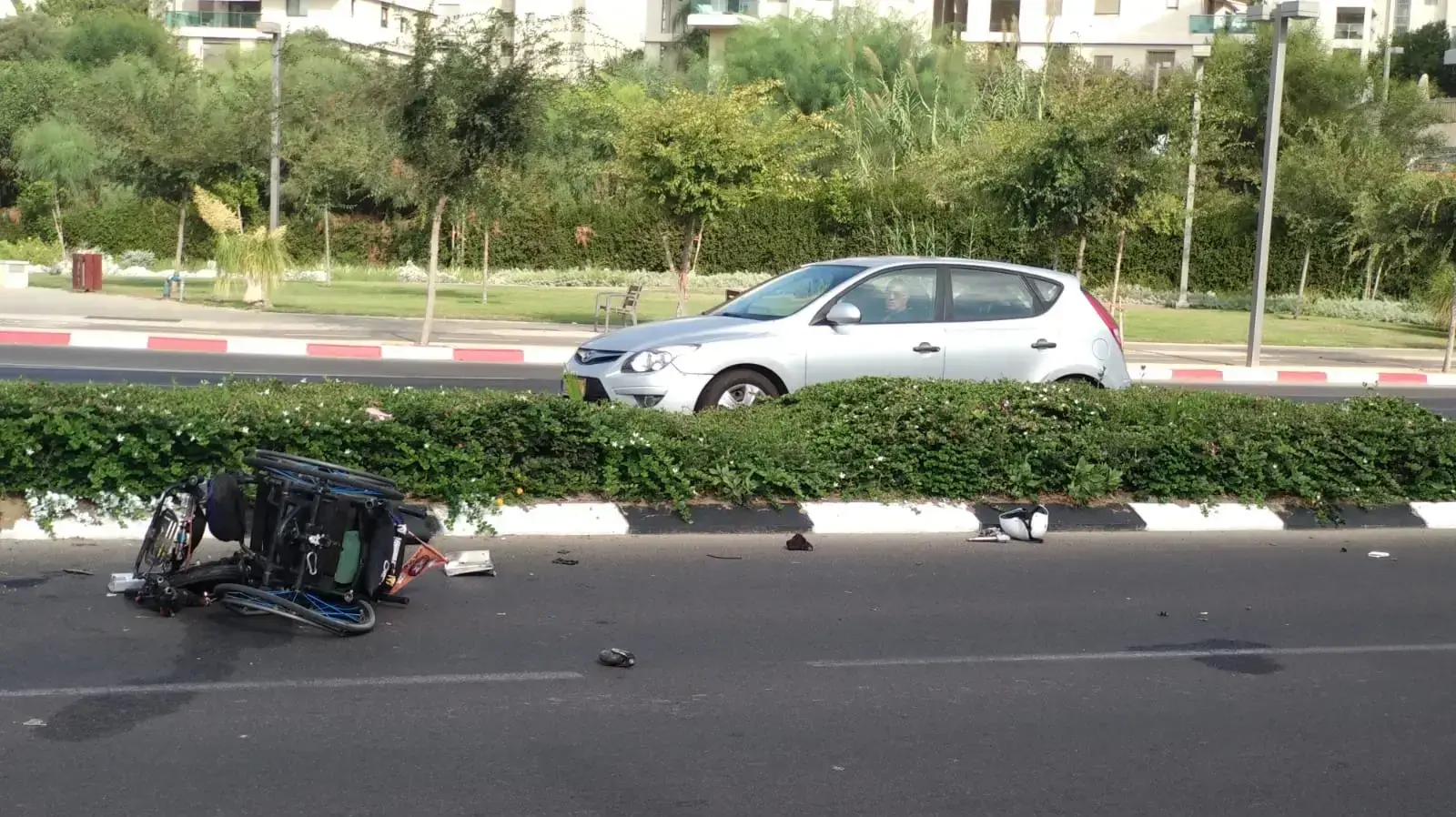 כיסא גלגלים ממונע שנוסעו נהרג מפגיעת רכב בתל אביב, 29 באוגוסט 2018 כיסא גלגלים ממונע שנוסעו נהרג מפגיעת רכב בתל אביב, 29 באוגוסט 2018