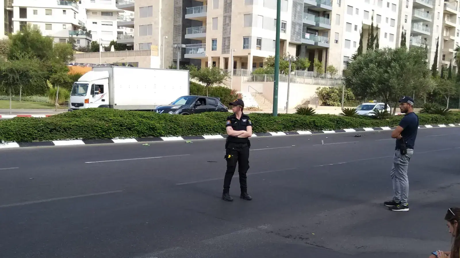 שוטרים בזירת תאונת דרכים שבה נפגע כיסא גלגלים ממונע מרכב בתל אביב, 29 באוגוסט 2018 שוטרים בזירת תאונת דרכים שבה נפגע כיסא גלגלים ממונע מרכב בתל אביב, 29 באוגוסט 2018