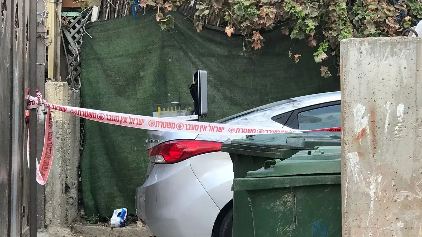 זירת הרצח של תושב ג'סר א-זרקא בן 33 רדאד פייסל רדאד, 31 באוגוסט 2018 זירת הרצח של תושב ג'סר א-זרקא בן 33 רדאד פייסל רדאד, 31 באוגוסט 2018