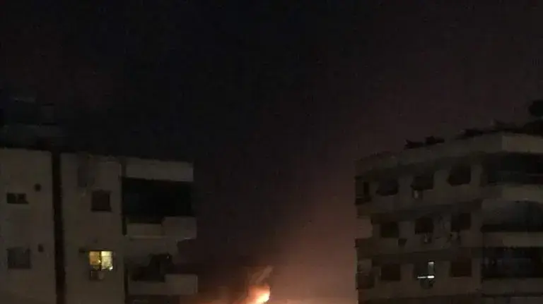 פיצוץ באזור שדה התעופה הצבאי אל-מזה, דמשק, סוריה, 2 בספטמבר 2018 פיצוץ באזור שדה התעופה הצבאי אל-מזה, דמשק, סוריה, 2 בספטמבר 2018