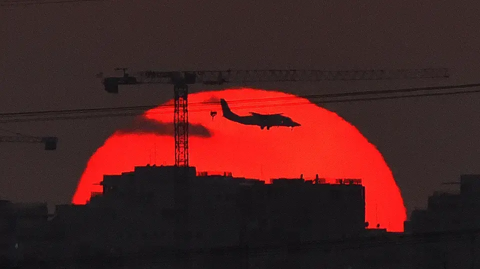 שקיעה בשמי פתח תקווה 12 בספטמבר 2018 שקיעה בשמי פתח תקווה 12 בספטמבר 2018