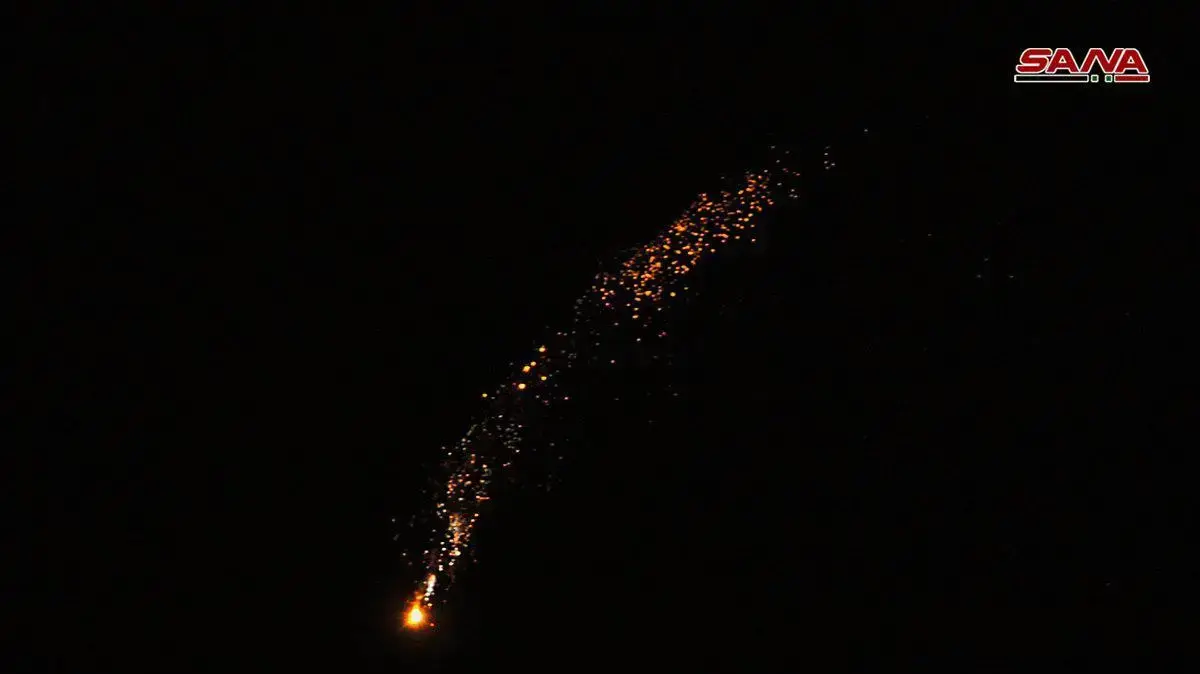 טיל שנורה בשמי נמל התעופה הבינלאומי של דמשק, סוריה, 15 בספטמבר 2018 טיל שנורה בשמי נמל התעופה הבינלאומי של דמשק, סוריה, 15 בספטמבר 2018