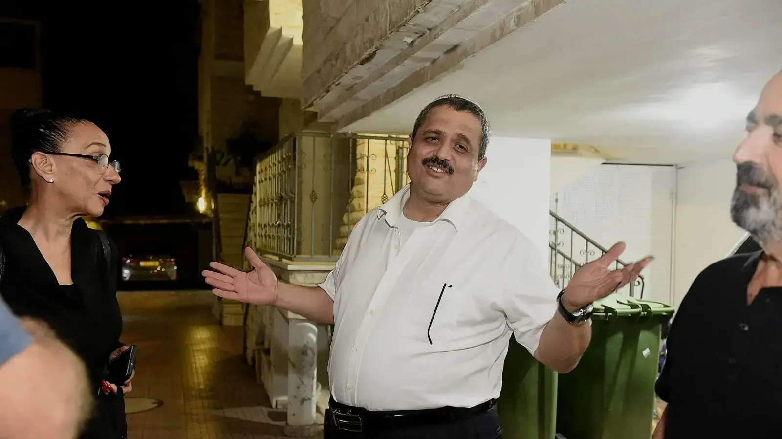 מחוץ לביתו של המפכל רוני אלשיך, גבעת שמואל, 15 בספטמבר 2018 מחוץ לביתו של המפכל רוני אלשיך, גבעת שמואל, 15 בספטמבר 2018