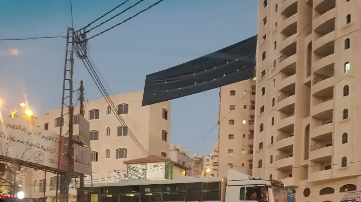 אוטובוס חיילים שנכנס לקלנדיה אוטובוס חיילים שנכנס לקלנדיה