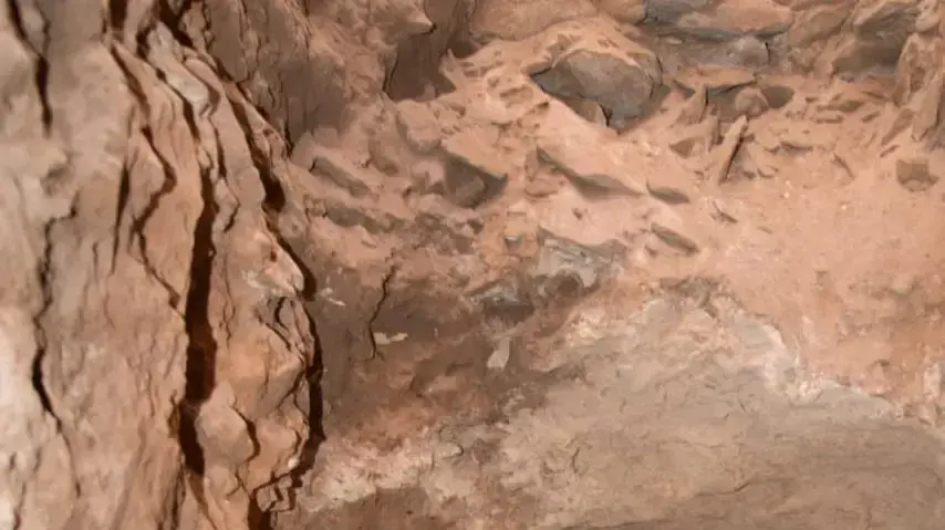 פסל אבן החול של ספינקס אשר התגלה במצרים 16 בספטמבר 2018 פסל אבן החול של ספינקס אשר התגלה במצרים 16 בספטמבר 2018