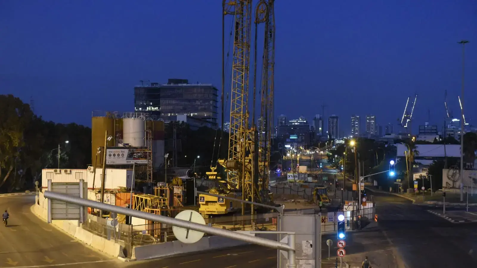 העבודות לבניית הרכבת הקלה בבני ברק העבודות לבניית הרכבת הקלה בבני ברק