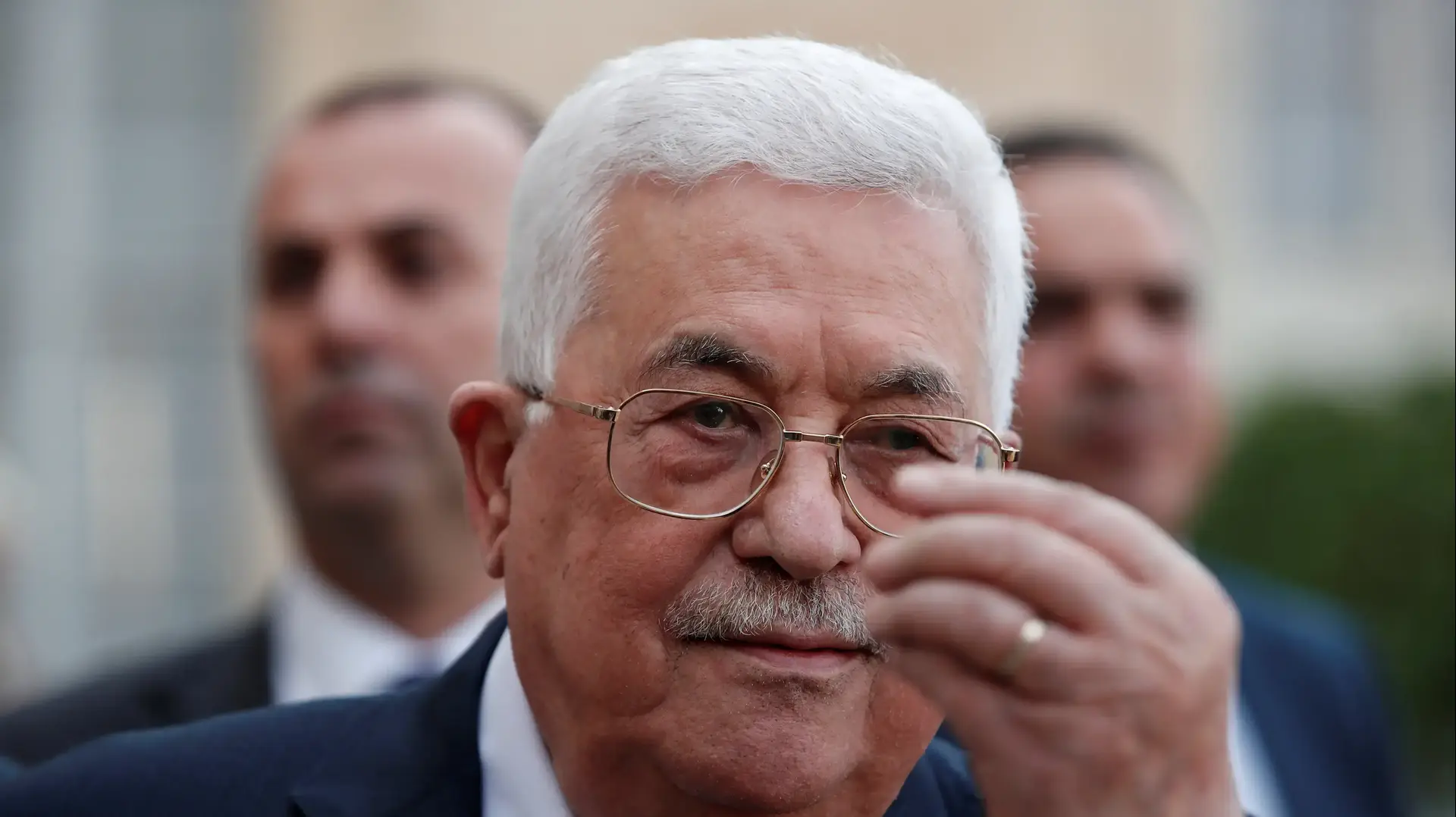 יו"ר הרשות הפלסטינית אבו מאזן בפריז בצל פגישתו עם נשיא צרפת עמנואל מקרון 21 ספטמבר 2018 יו"ר הרשות הפלסטינית אבו מאזן בפריז בצל פגישתו עם נשיא צרפת עמנואל מקרון 21 ספטמבר 2018