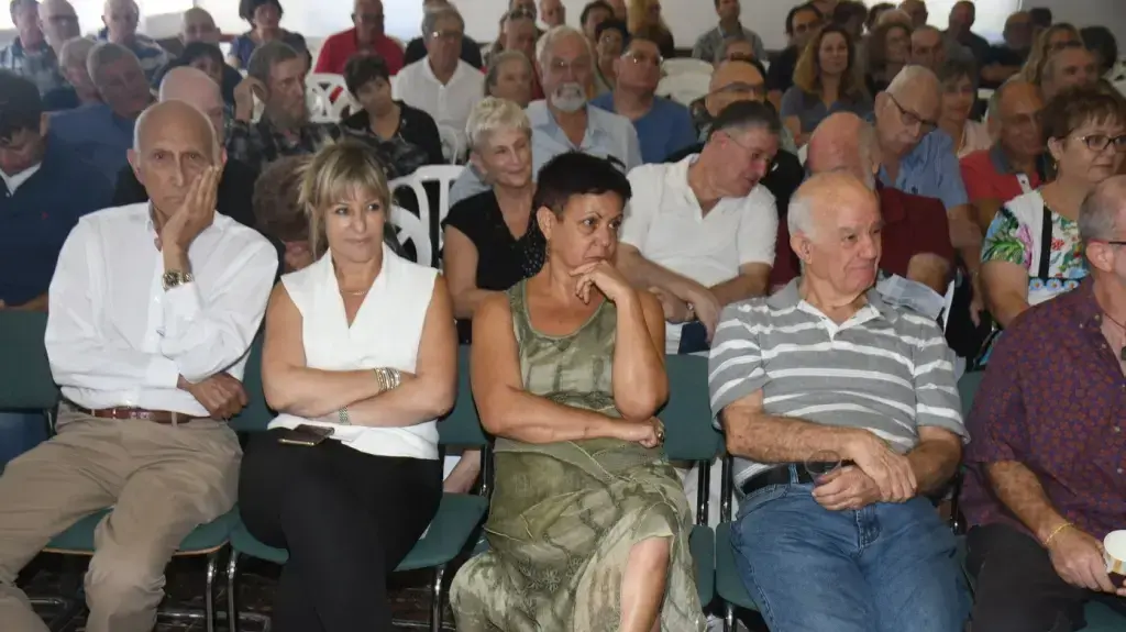 טקס לזכר מאיר טובינסקי שהוצא להורג לפני שבעים שנה טקס לזכר מאיר טובינסקי שהוצא להורג לפני שבעים שנה