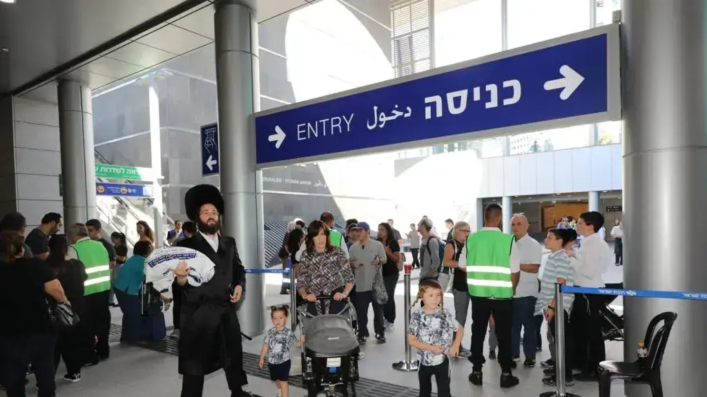 היום הראשון ברכבת המהירה היום הראשון ברכבת המהירה