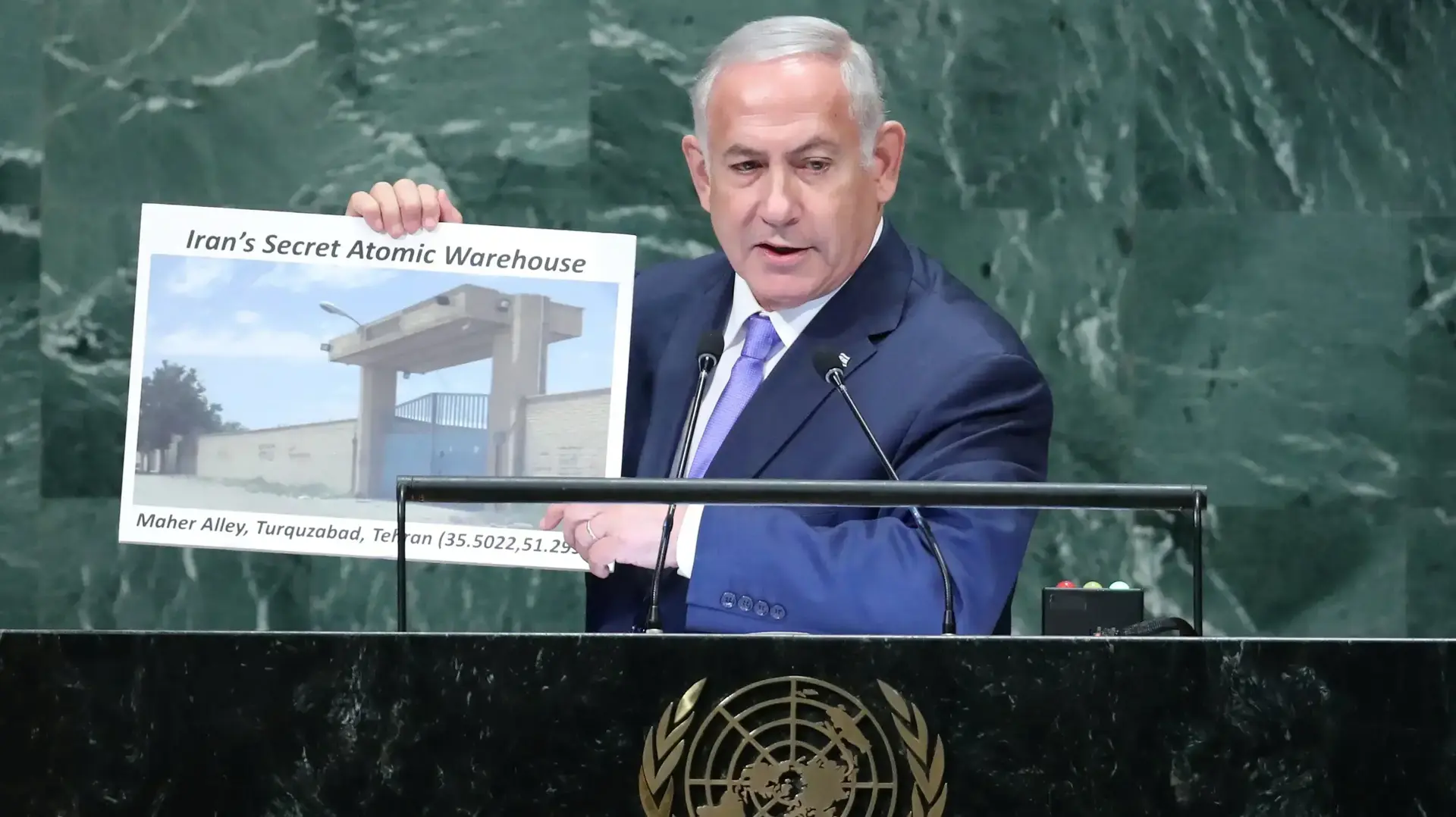 ראש הממשלה, בנימין נתניהו חושף מפה של מתקן אטומי סודי בטהרן בעצרת הכללית של האו"ם ראש הממשלה, בנימין נתניהו חושף מפה של מתקן אטומי סודי בטהרן בעצרת הכללית של האו"ם