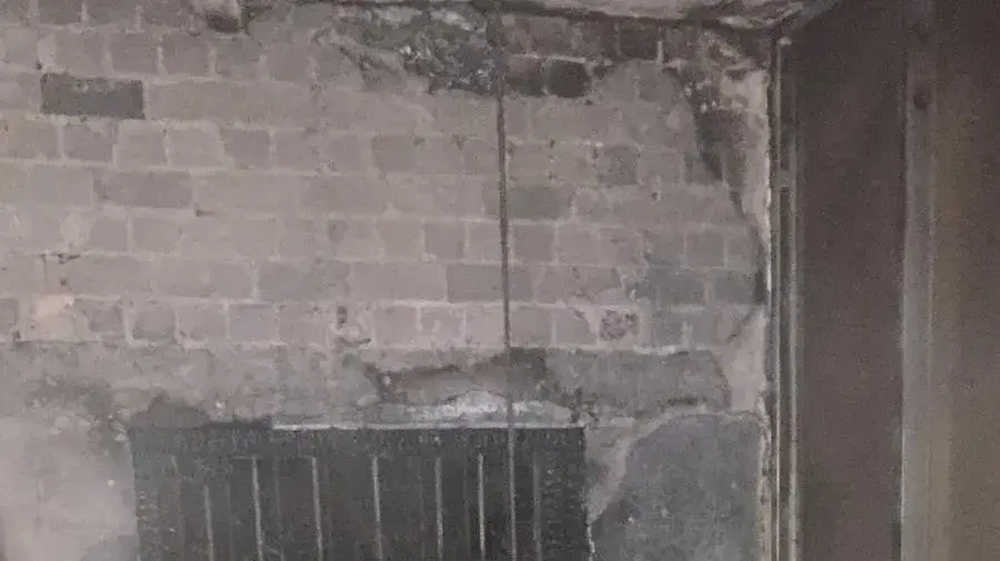 שריפה פרצה בדירה בתל אביב מסוללת אופניים חשמליים שריפה פרצה בדירה בתל אביב מסוללת אופניים חשמליים