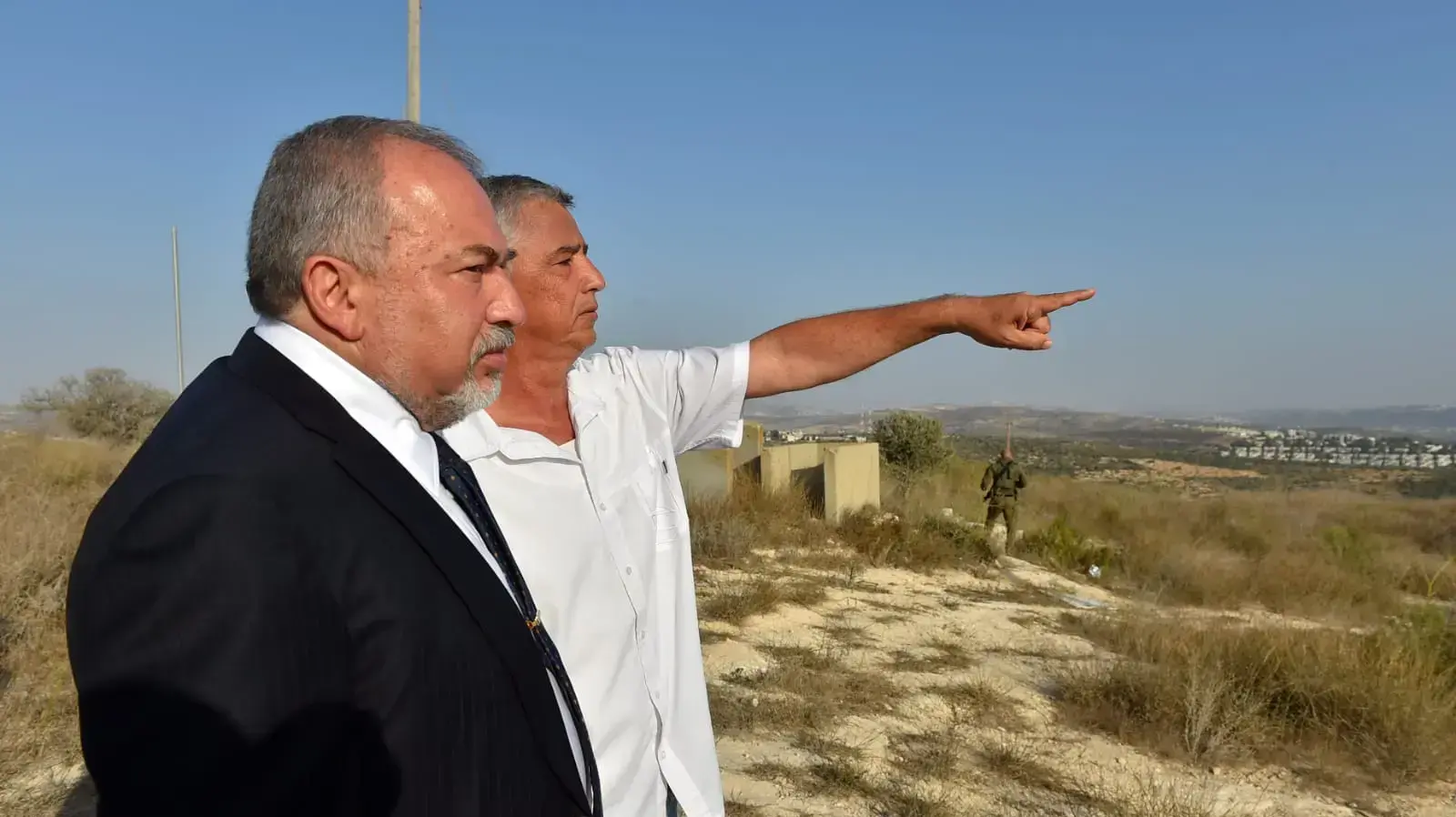 שר הביטחון, אביגדור ליברמן, מסיורו בפרוייקטי בנייה חדשים ביישוב קרני שומרון - 2/10 שר הביטחון, אביגדור ליברמן, מסיורו בפרוייקטי בנייה חדשים ביישוב קרני שומרון - 2/10