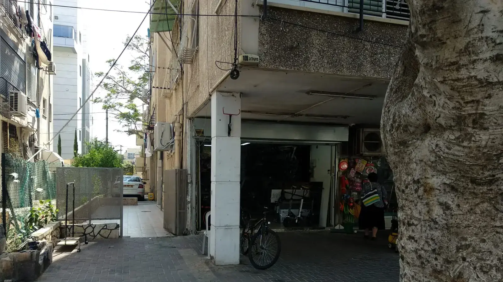 חנות "DYNBIKE" רחוב סוקולוב בעיר חולון חנות "DYNBIKE" רחוב סוקולוב בעיר חולון