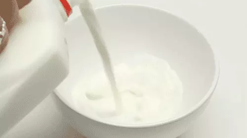 גיף כוס חלב גיף כוס חלב