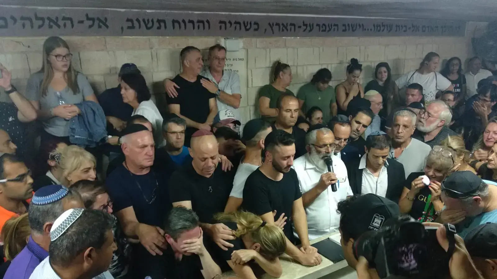 הלווייתה של ההרוגה בפיגוע בברקן קים לבנגרונד-יחזקאל 7 באוקטובר 2018 הלווייתה של ההרוגה בפיגוע בברקן קים לבנגרונד-יחזקאל 7 באוקטובר 2018
