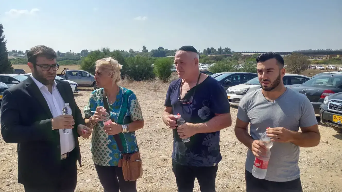 משפחתה של קים הי"ד הגיעה להלוויה של זיו חג'בי 8 באוקטובר 2018 משפחתה של קים הי"ד הגיעה להלוויה של זיו חג'בי 8 באוקטובר 2018