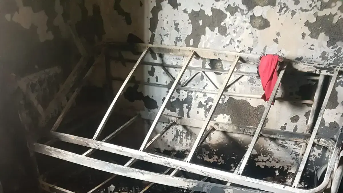 הדירה השרופה בבניין בביתר עילית, 10 באוקטובר 2018 הדירה השרופה בבניין בביתר עילית, 10 באוקטובר 2018