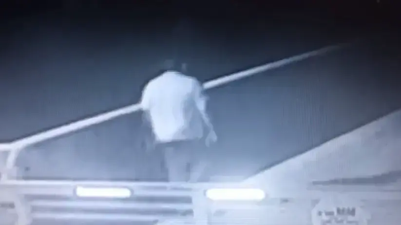 תיעוד של החשוד ברצח עליזה שפק. מצלמות האבטחה של המושב כפר ידידיה - 11/10/18 תיעוד של החשוד ברצח עליזה שפק. מצלמות האבטחה של המושב כפר ידידיה - 11/10/18