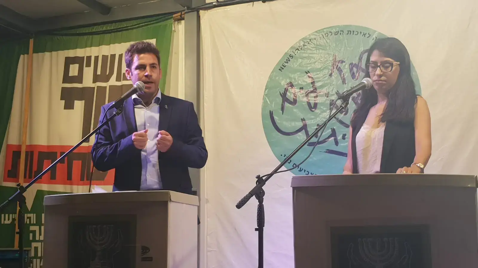 עופר ברקוביץ באירוע במה של התנועה לאיכות השלטון בירושלים עופר ברקוביץ באירוע במה של התנועה לאיכות השלטון בירושלים