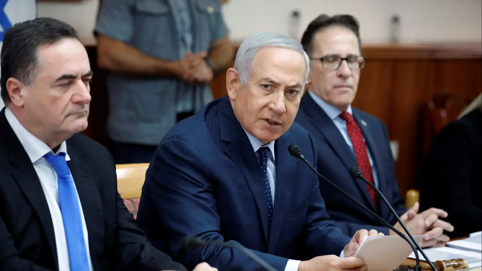 ראש הממשלה בנימין נתניהו ושר התחבורה ישראל כץ בישיבת הממשלה 14.10.2018