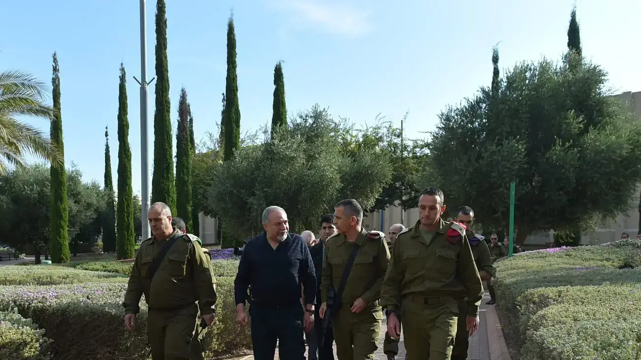 סיור של שר הביטחון, אביגדור ליברמן באוגדת עזה סיור של שר הביטחון, אביגדור ליברמן באוגדת עזה